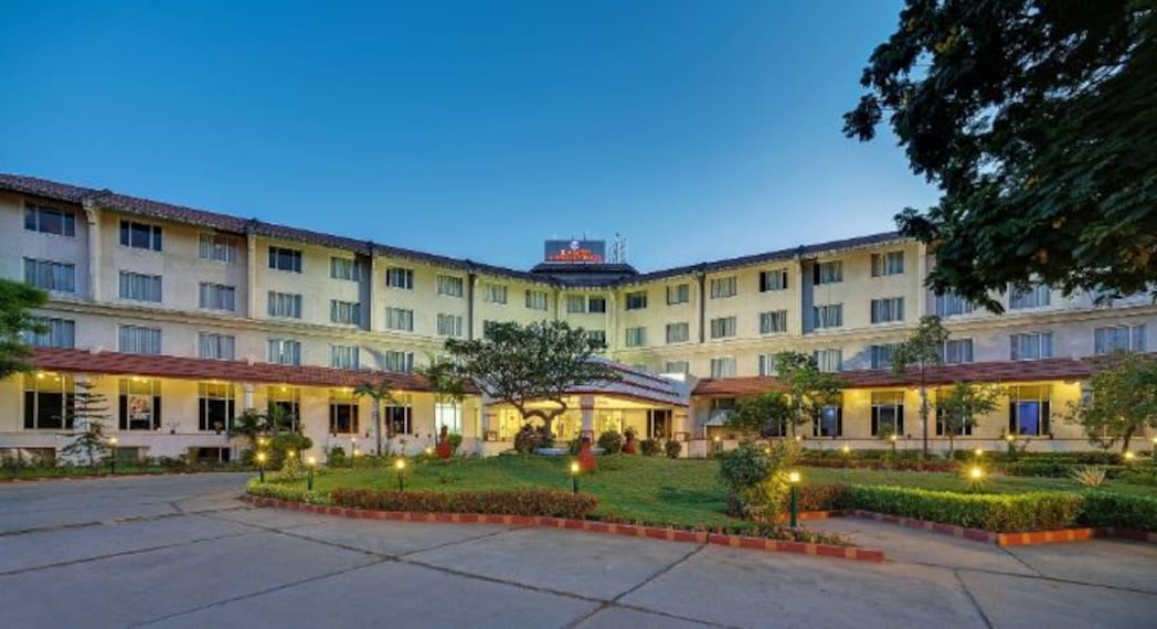 Ramee Guestline Hotel_1